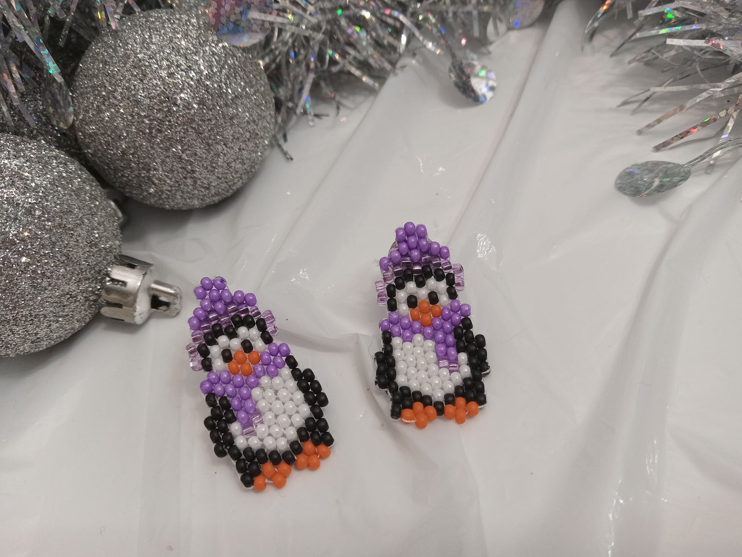 Brickstitch Chilly Penguin Earring