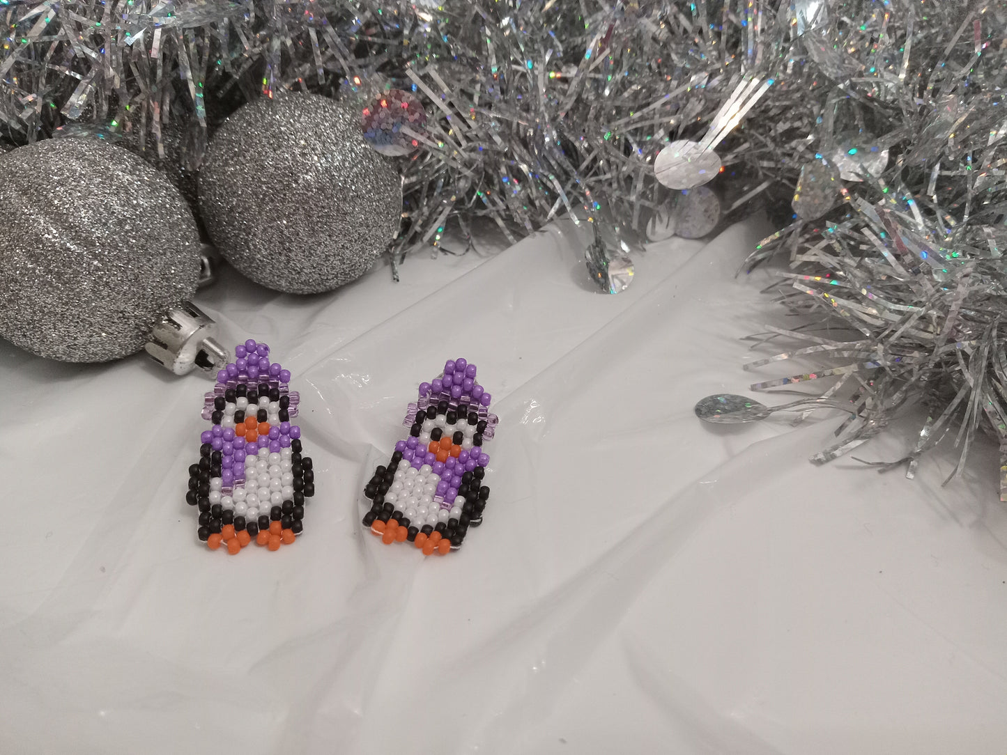 Brickstitch Chilly Penguin Earring