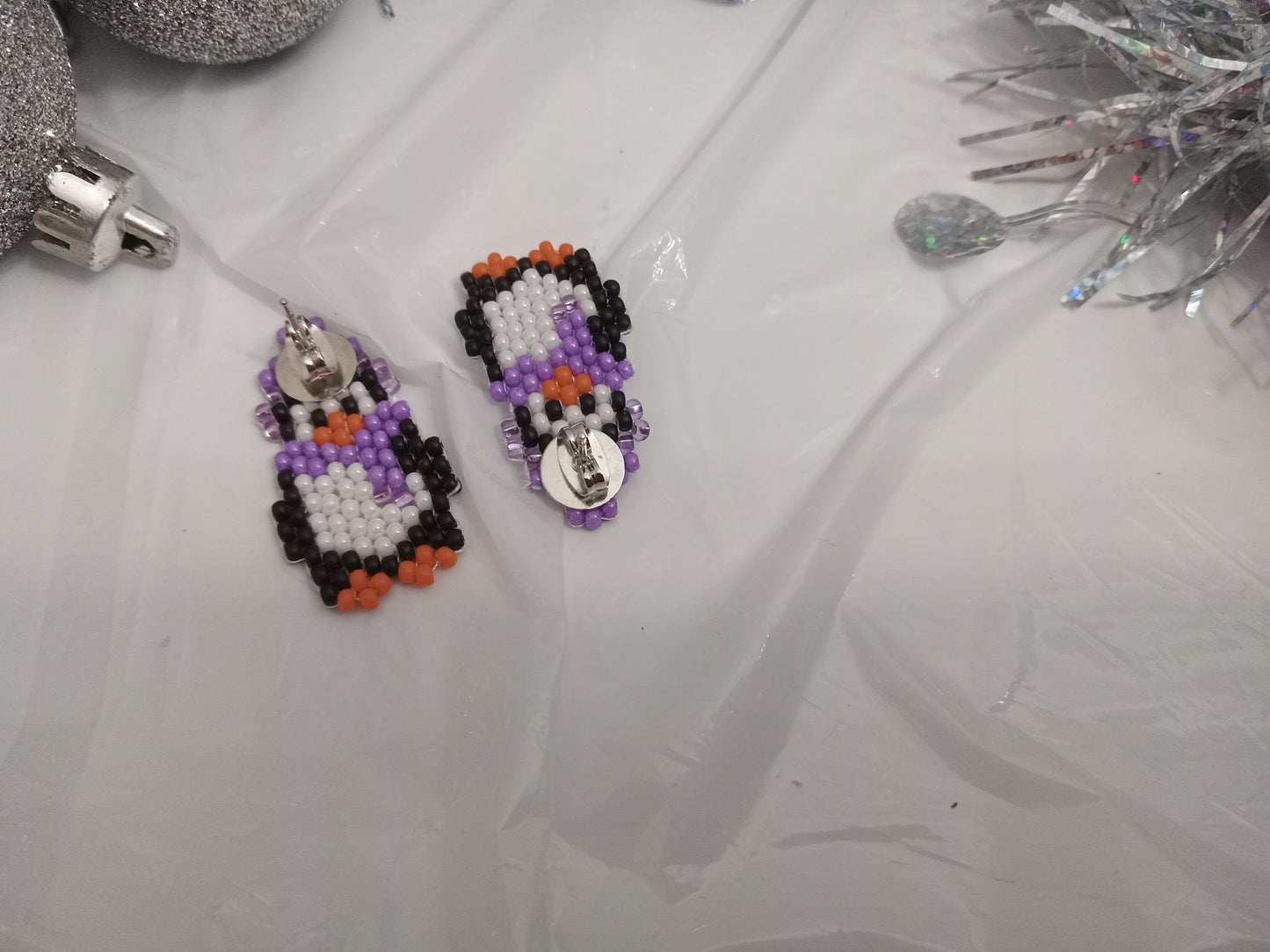Brickstitch Chilly Penguin Earring
