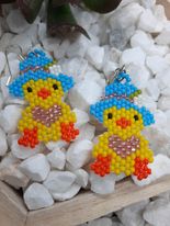 Bonnet Ducky Brick Stitch Earrings